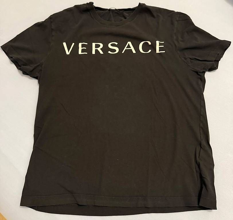 T-Shirts: Versace T-Shirt – Gebraucht aus Kriens von davide_damiani11