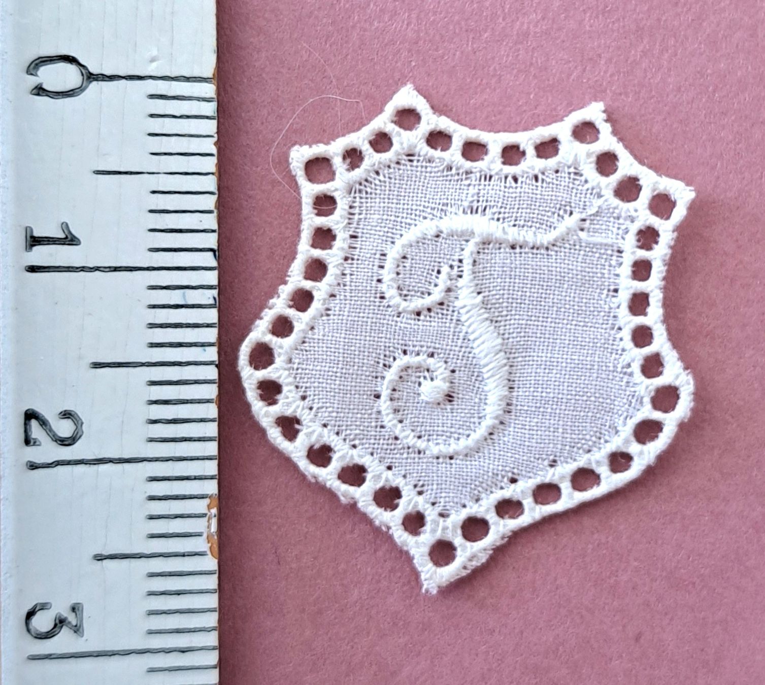 Stoffe: " T " Monogramme dentelle de coton ancienne- à coudre – Neu (gemäss Beschreibung) aus Hauterive NE von ali_vintage 1