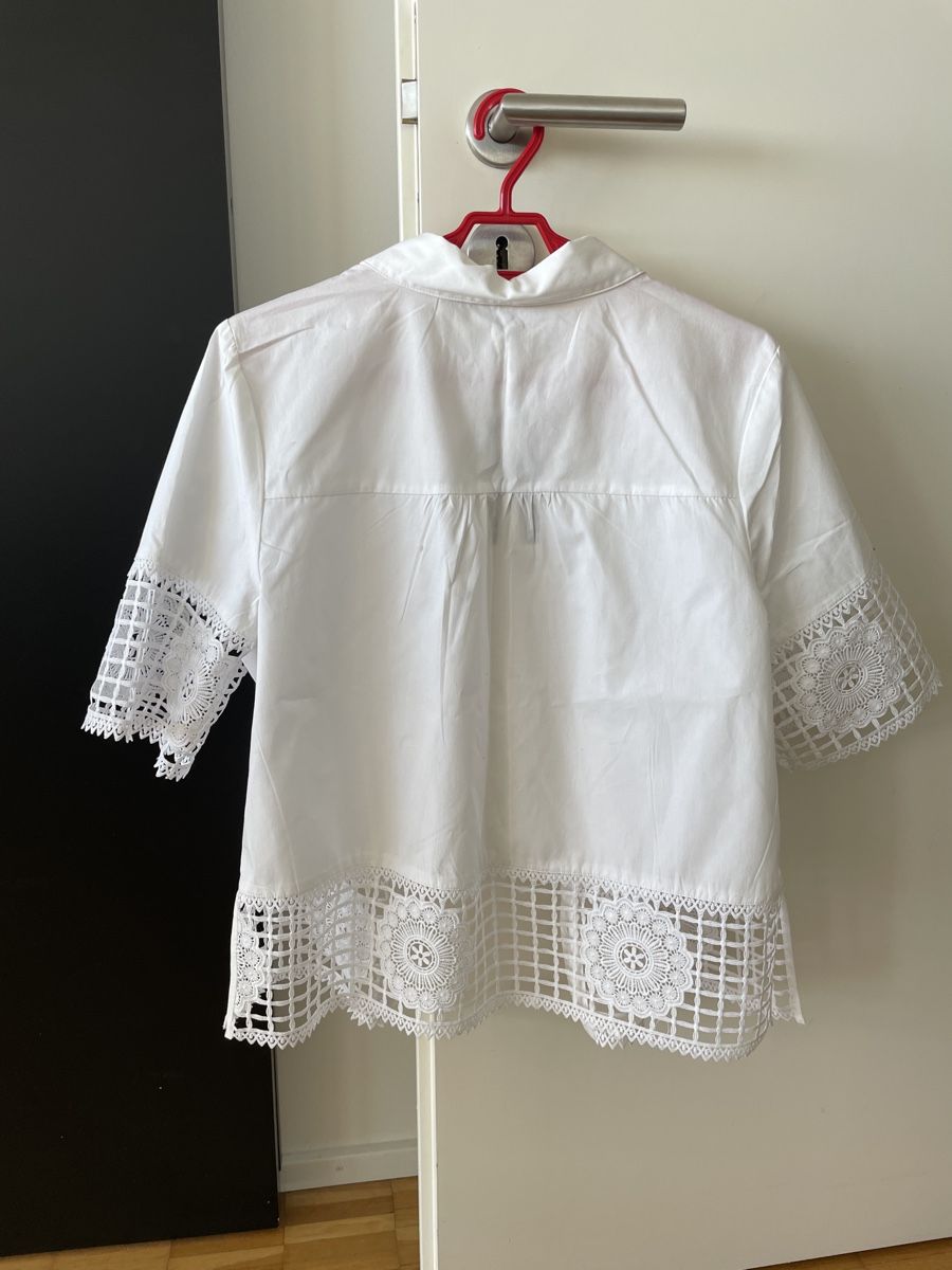 Chemisiers: Damen Bluse weiss Grösse M mit – Neuf avec emballage d'origine à Neuchatel par shi_9fzw 2