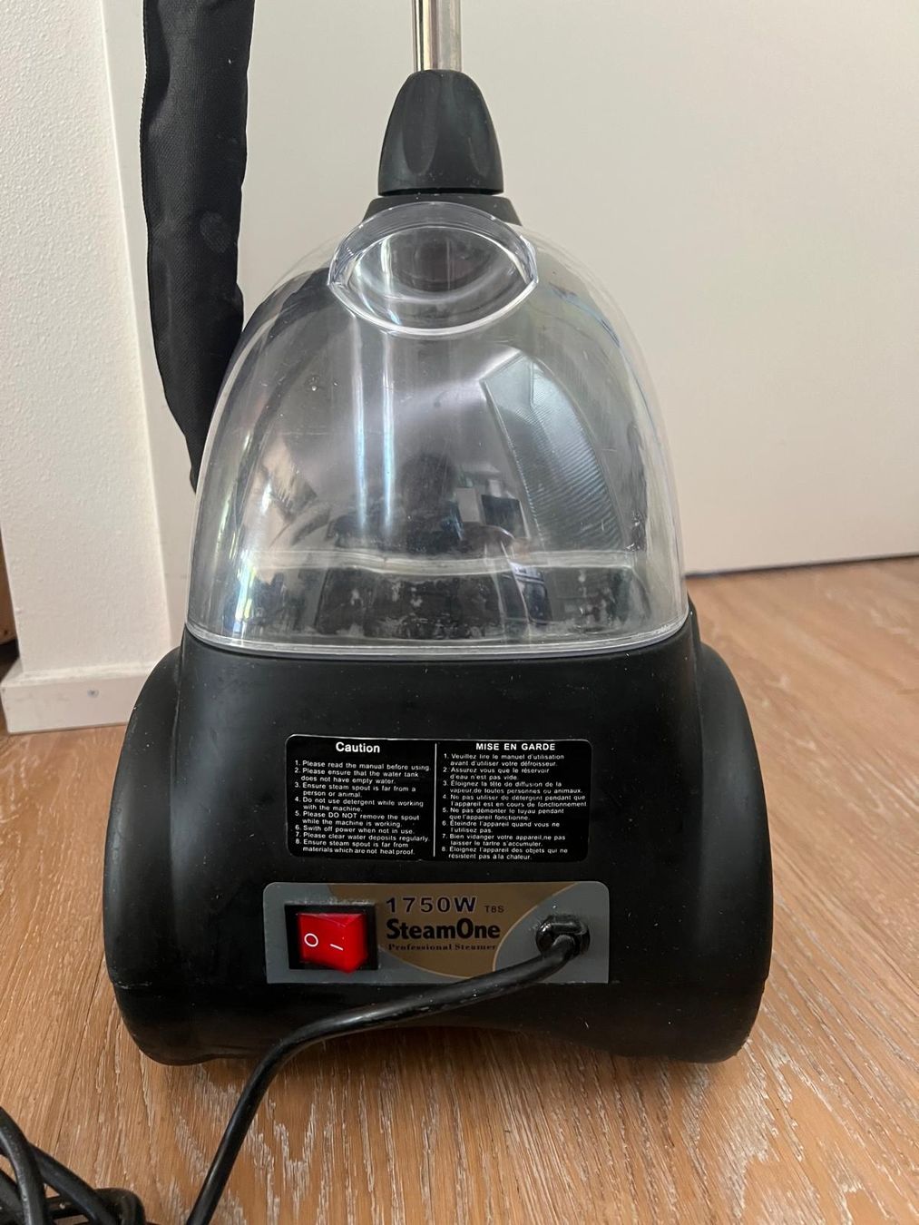 Pulitori a vapore: SteamOne T8S Professional Steamer 1750W  – Usato da Winterthur venduto da Ajcps 3