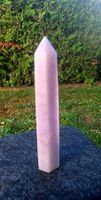 💗✨ Eleganter Kunzit Obelisk in sanften Rosatönen ✨