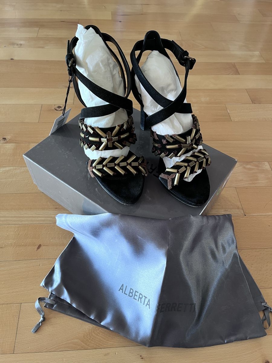 Scarpe da donna: Sandali Alberta Ferretti neri eleganti 39 – Usato da Lausanne venduto da giu_f5br 2
