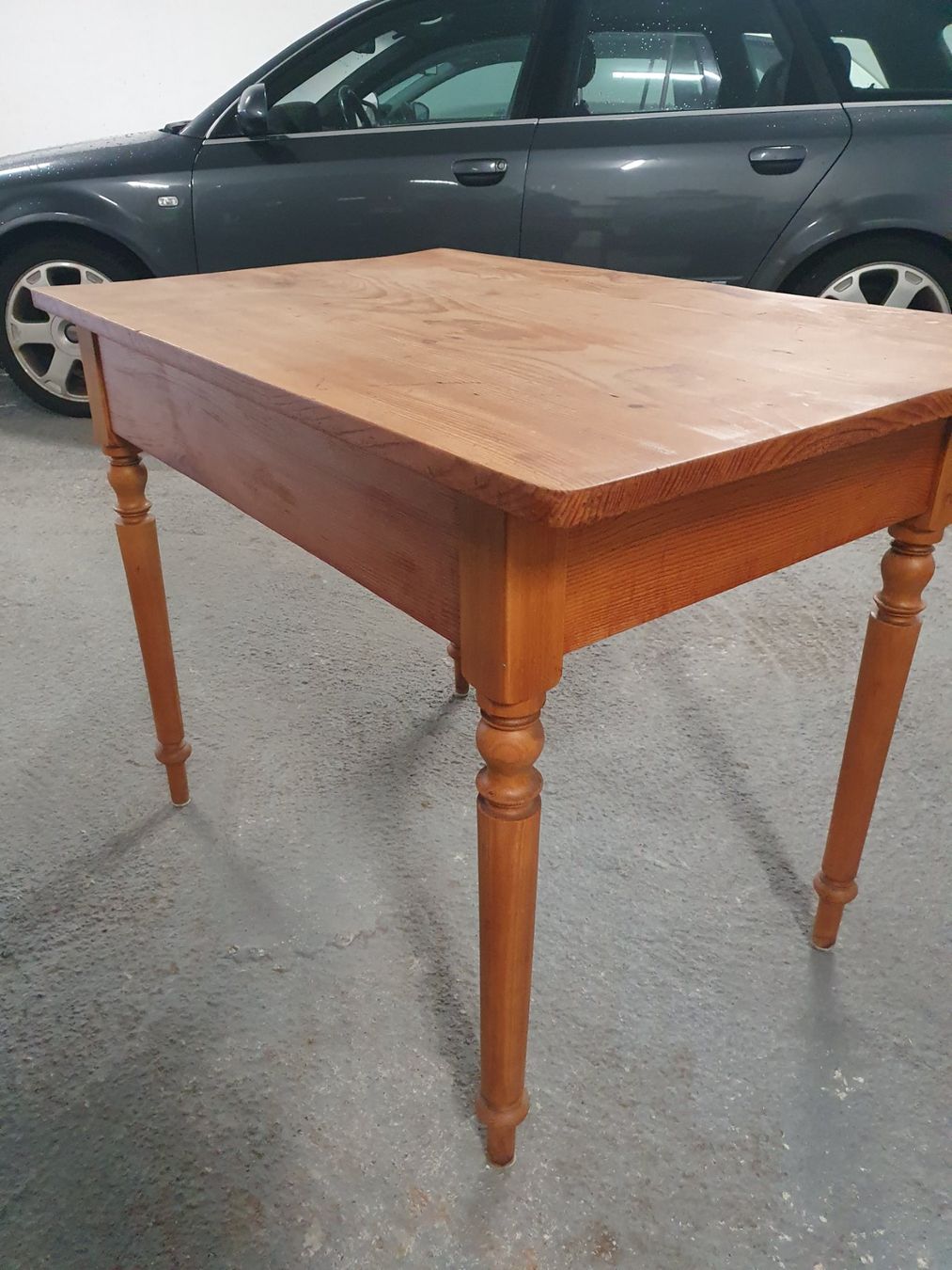 Set di tavolo e panche: Tisch mit 4 Stühle – Difettoso da Meiringen venduto da Vwja75 1