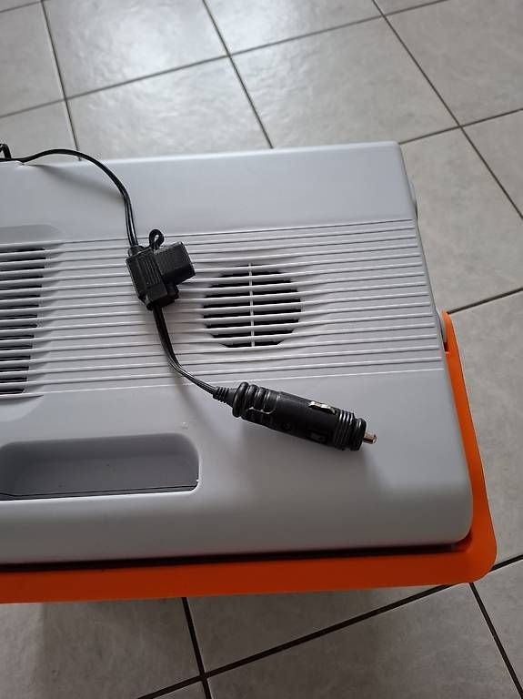 Frigoriferi & Refrigeratori: Kühlbox 12V – Usato da gächlingen venduto da 68charger 1