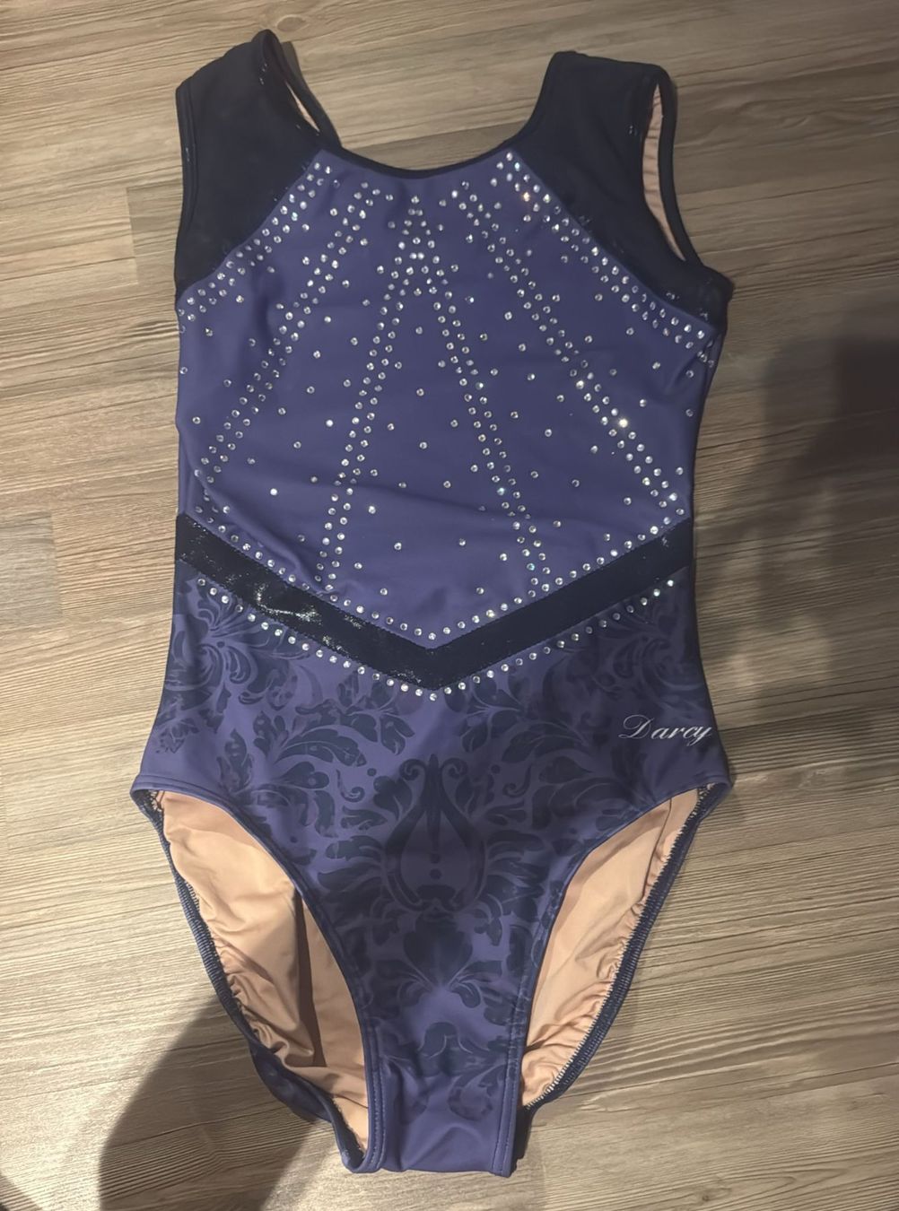 Completi & Tailleur: Turndress Darcy – Nuovo (secondo la descrizione) da Schwarzenbach LU venduto da sliin420