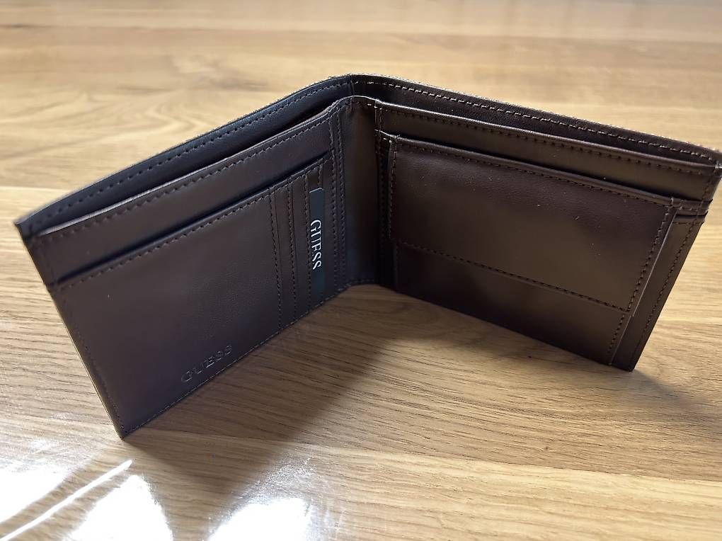 Brieftaschen: Portafogli GUESS – Gebraucht aus Vezia von luc_6jct 2