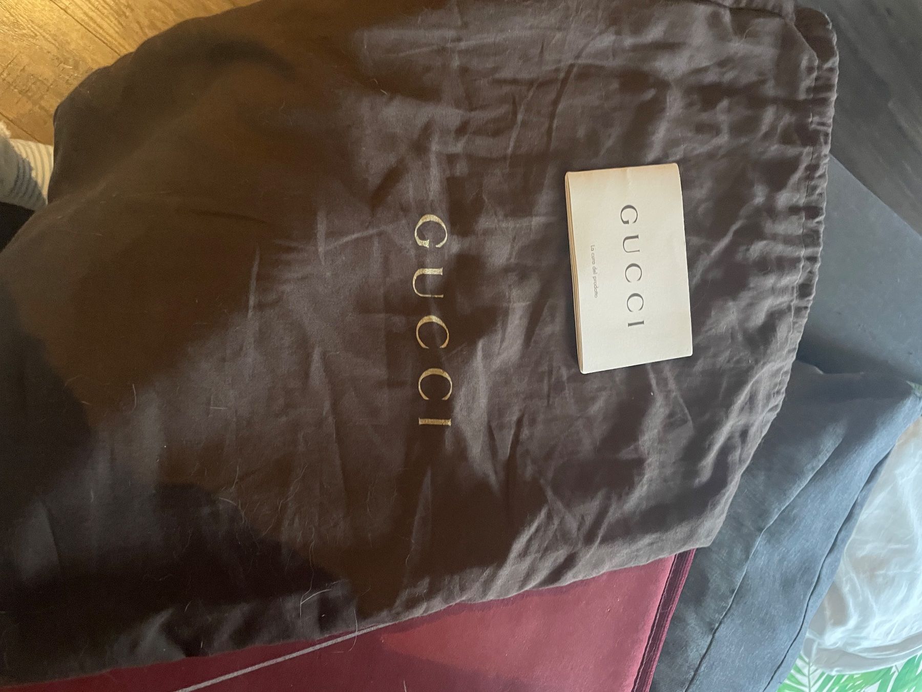 Gucci Chaussures femmes: Basket Gucci – D'occasion à Féchy par isa_9jfl 1