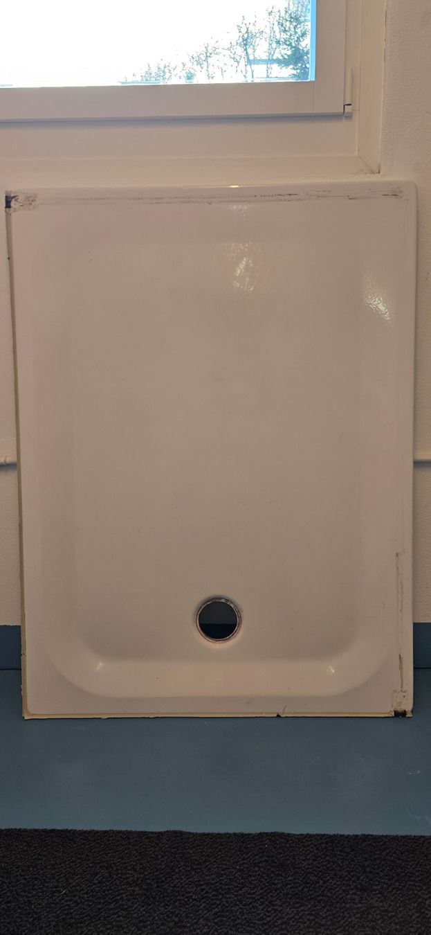 Docce: 90cm x 120cm Duschtasse + Kabiene – Usato da Alosen venduto da Simon_Spadin 4
