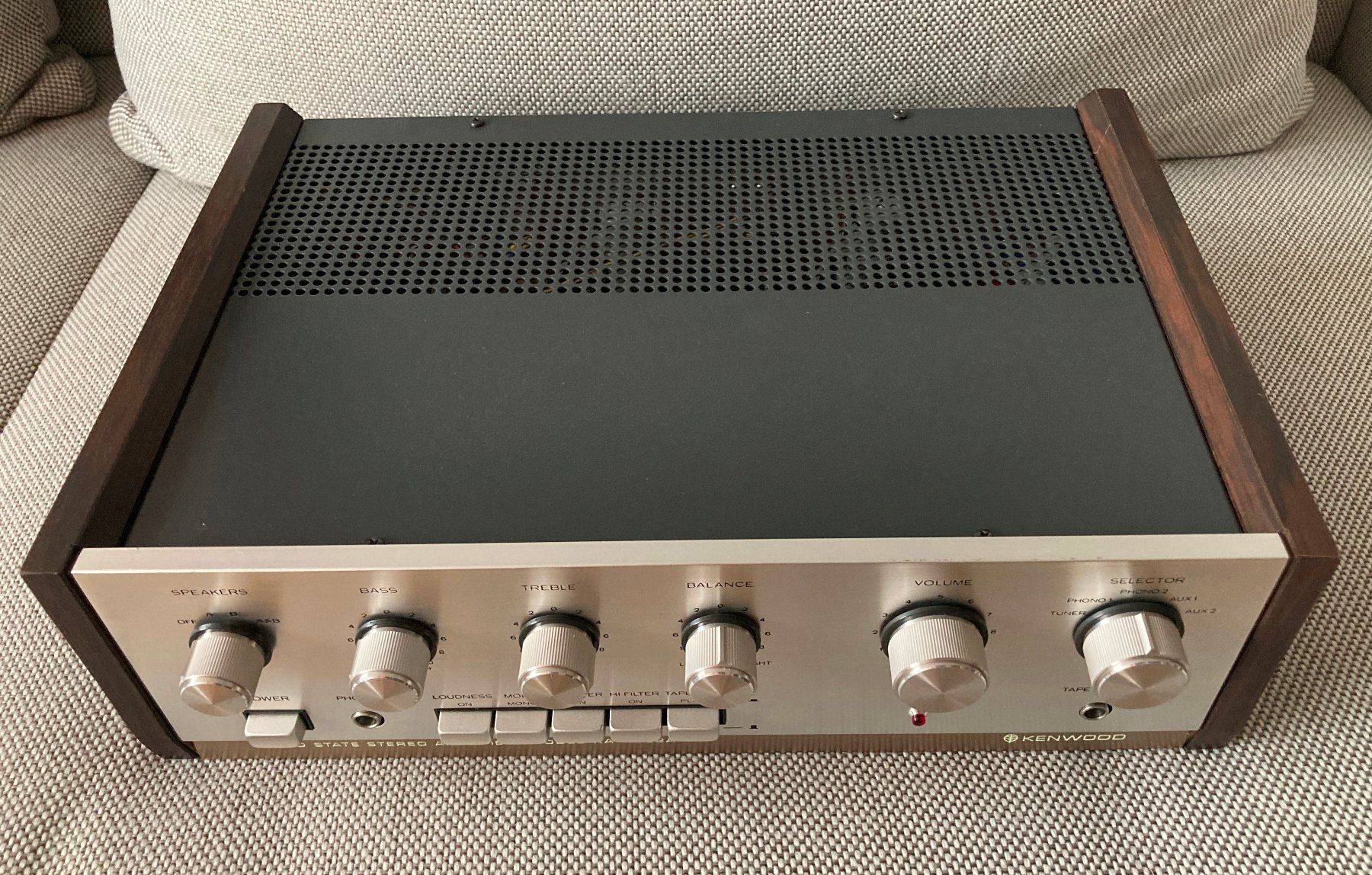 Kenwood Verstärker: Kenwood KA-4002A Solid State Stereo Amplifier – Gebraucht aus Fribourg von rogerbd 1