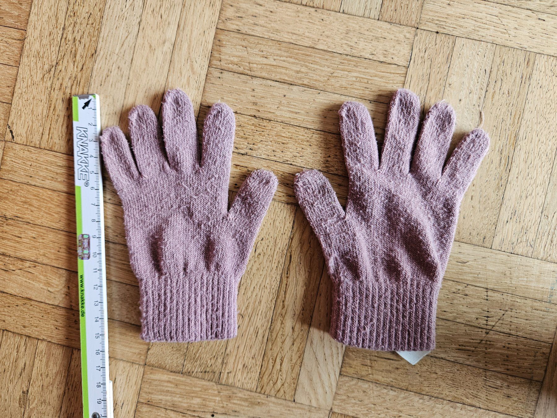 Guanti: Handschuhe geschätzt 4/5 Jahre – Usato da Liestal venduto da Seraphine87