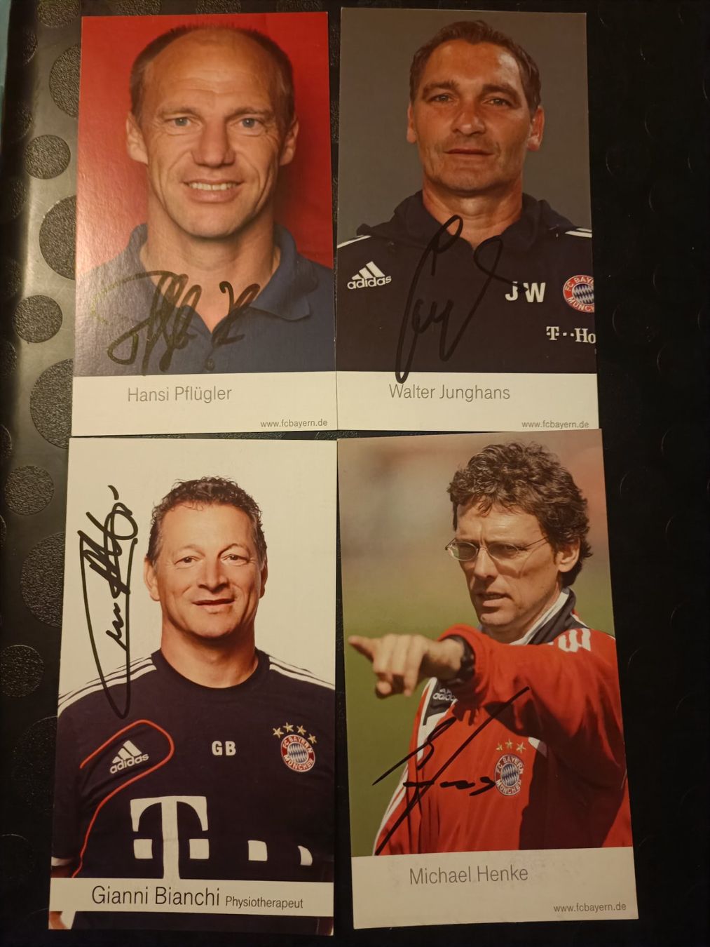 Autogramme: Bayern München Set 2  - handsigniert – Gebraucht aus Menziken von Artographs