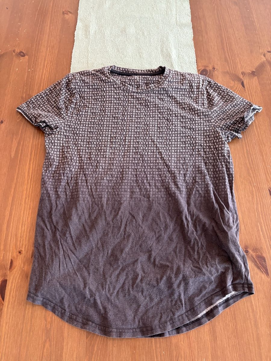 T-shirt: Verkaufe 2er Set Shirt – Usato da Grosshöchstetten venduto da Swansea_93 1