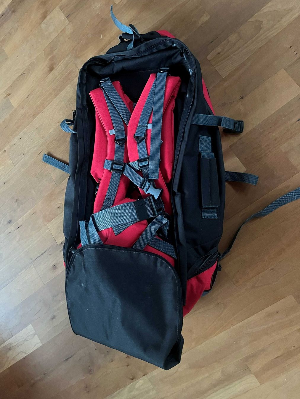 Rucksäcke: Grosser Rucksack / Reisetasche – Gebraucht aus Oberdorf SO von pegasus1960 4