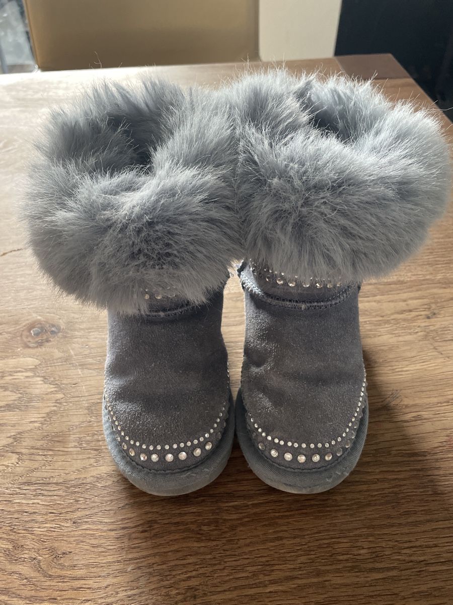 Scarpe per ragazze: MONNALISA Mädchen Winter Stiefel Gr. 28 – Usato da Bertschikon Gossau venduto da S.Tenini