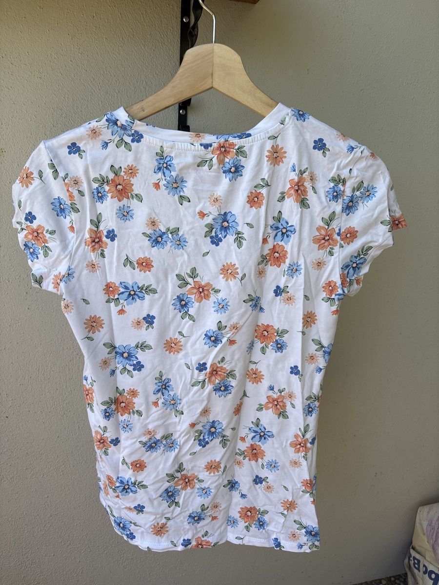 C&A T-shirt: T-shirt Clockhouse – Usato da Neuchâtel venduto da cam_lf7y 1