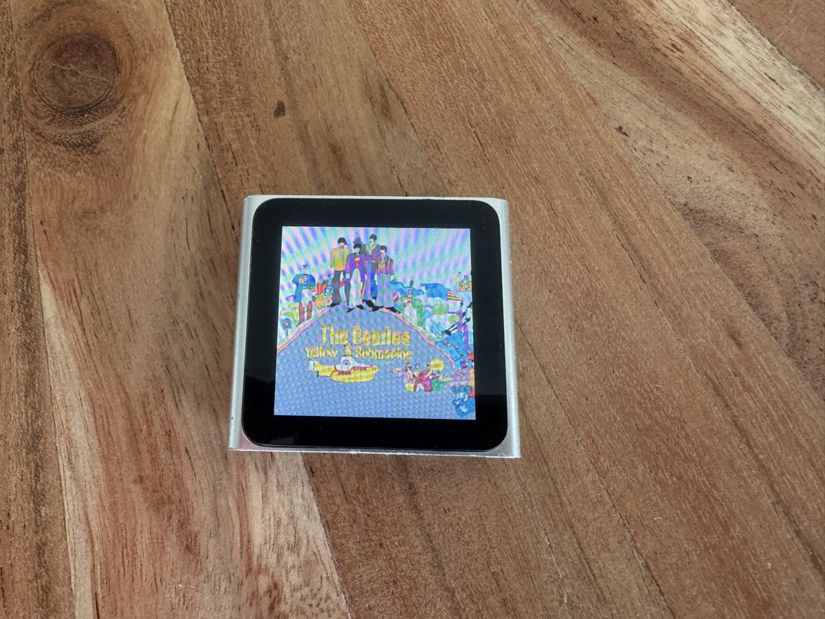 Apple Lettore multimediale portatile: iPod nano 6 Silber 8GB mit Ladekabel  – Usato da St. Gallen venduto da hae_6rmh 1