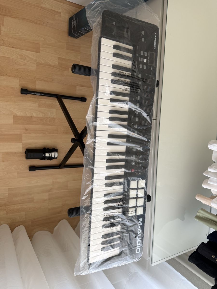 M-Audio Strumenti musicali: M-Audio Oxygen 61 Keyboard Controller USB MIDI guter Zustand – Nuovo (secondo la descrizione) da Zürich venduto da Denise-8050 2