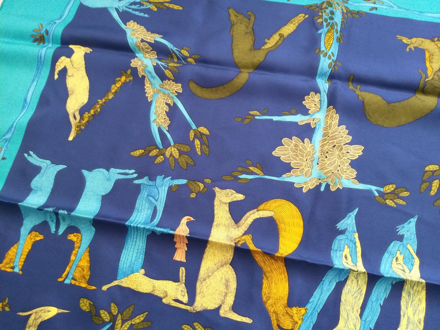 Hermès Foulard & Sciarpe: HERMES "ALPHABET III" CARRE 90 CM – Usato da Cossonay-Ville venduto da Les_1001_perles 5