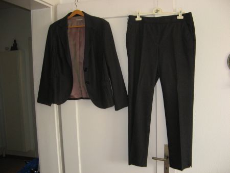 Hosenanzug St. Emile Gr. 40/42 grau