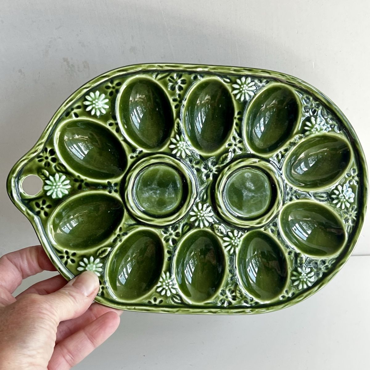 Piatti: Vintage Deviled Egg Tray,  Mid Century Green Ceramic – Usato da Oberägeri venduto da Theonose74 4
