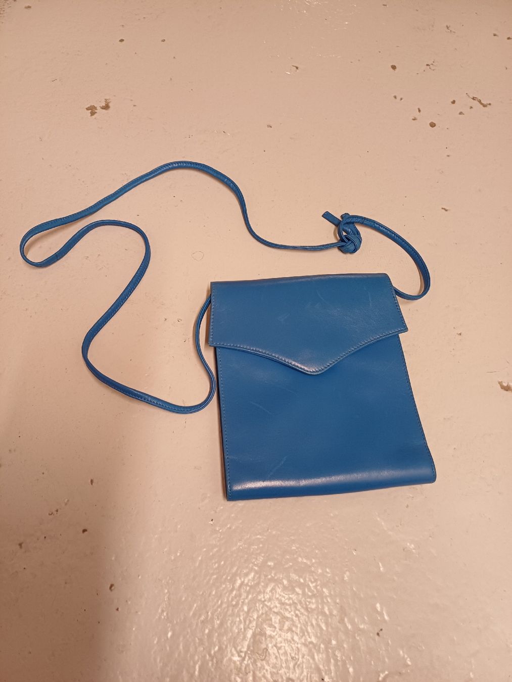 Bally Taschen: Original Bally International Tasche – Gebraucht aus Zürich von Avocadokern