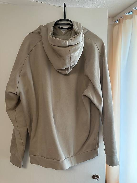 Pullover & Sweatshirts: Kapuzen-Pullover M - YOURTURN Schmetterling  – Gebraucht aus Wald AR von vto_pp65 2