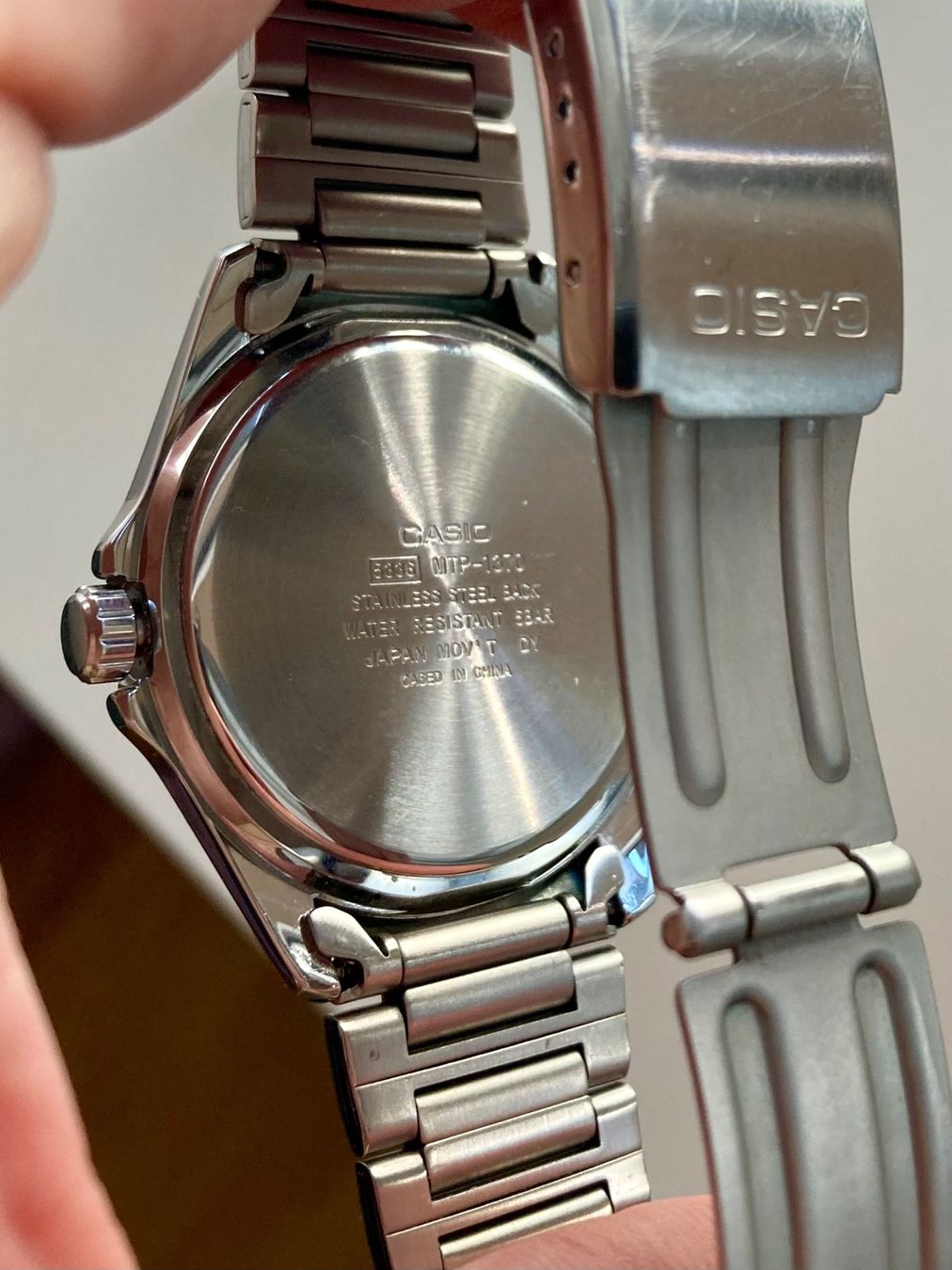 Casio Uhren: Montre Casio day date – Gebraucht aus Lausanne von D.D.81 1