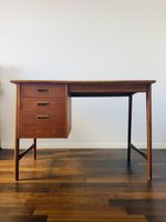 Bureau en bois style scandinave trois tiroirs