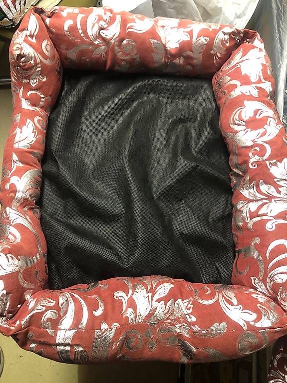 Cucce & Letti: Hundebett oder Katzenbett silber floraler Druck – Usato da Zürich venduto da Tivoli2 1