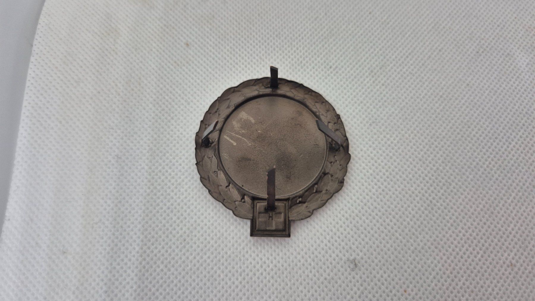Schweizer Armee Placchette & Badge: Emblème de béret armée suisse – Usato da Morges venduto da knufi01 1