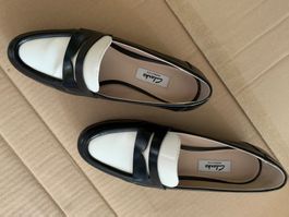 Clarks Narrative Echt Leder Loafer, Schwarz/Weiss, Gr. 38