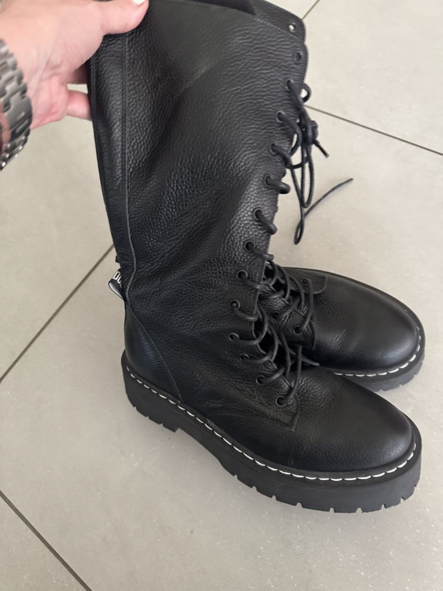 Steve Madden Scarpe da donna: Steve Madden Leather Combat Boots, S39Black Style! – Usato da Root venduto da rzi_d87b