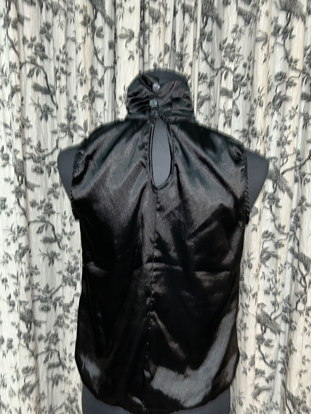 Camicette: MOTIVI SILK BLACK BLOUSE – Usato da Luzern venduto da Suneha 2