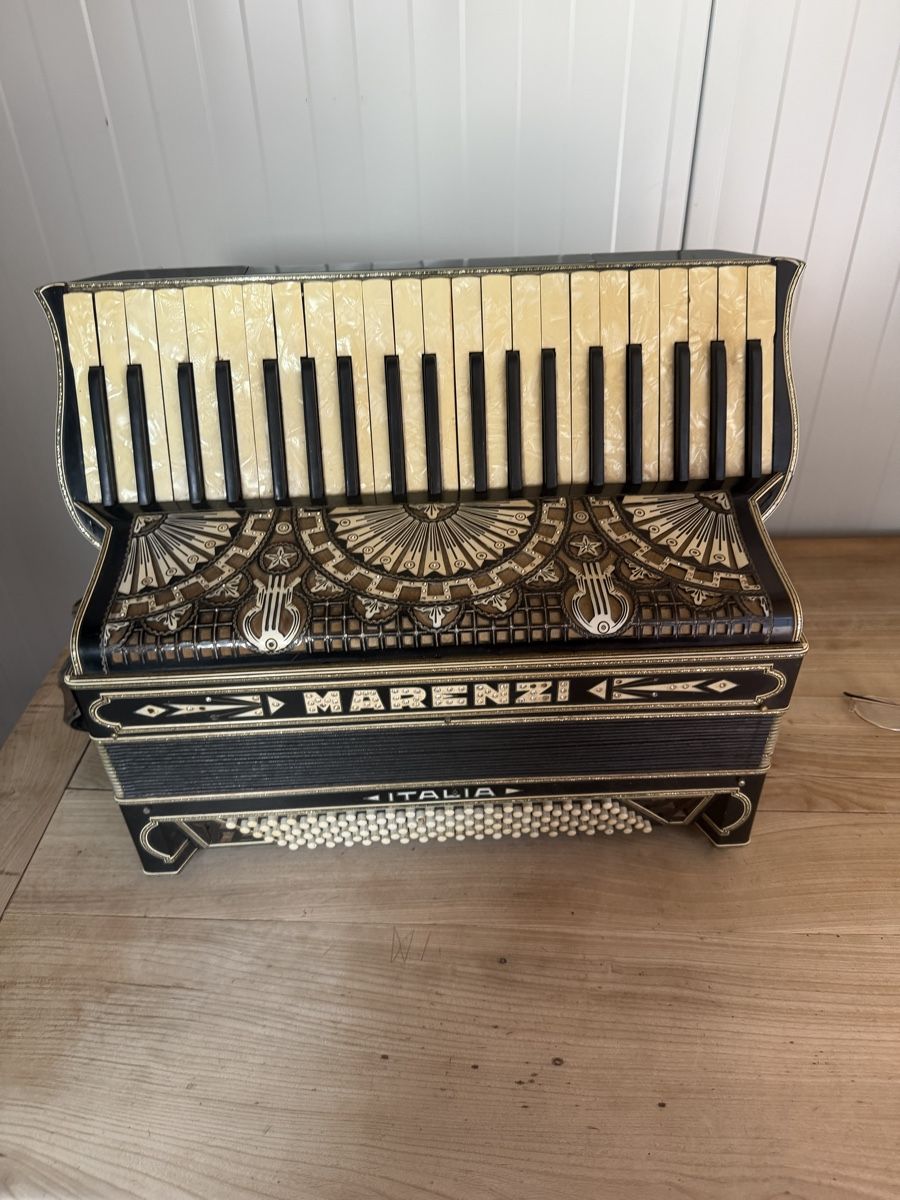 Instruments de musique: Marenzi – D'occasion à Muhen par MiGeiss64 1
