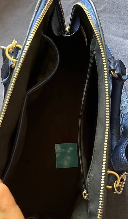 Borse da donna: Borsa Maxfly in pelle blu – Usato da Sementina venduto da sabrii_ 2