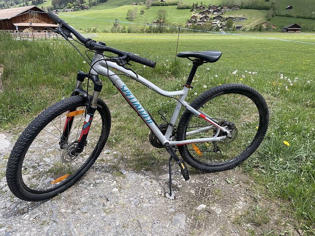 Biciclette: Mountainbike Specialized Gr. S – Usato da Zweisimmen venduto da Mikat