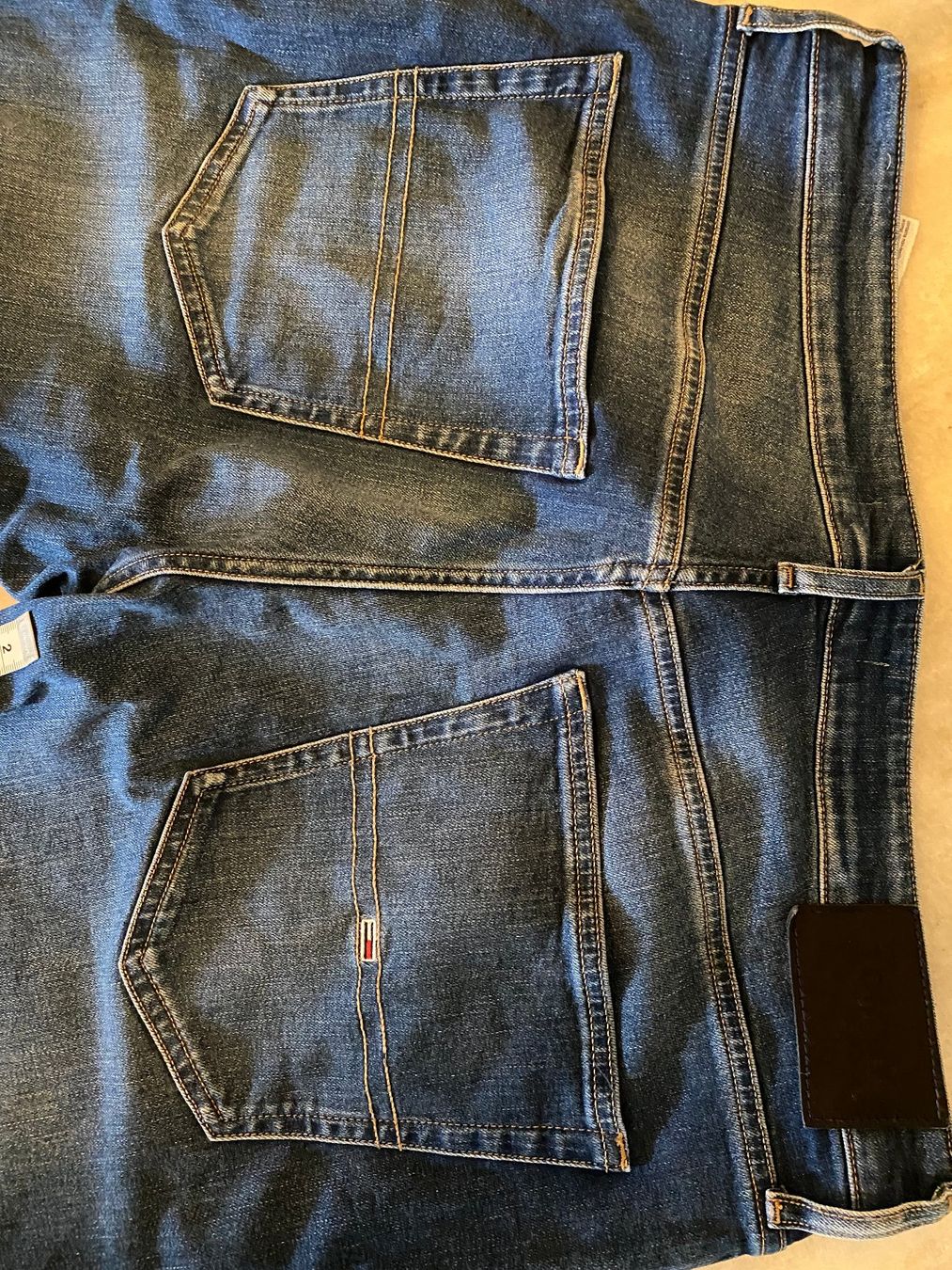 Tommy Hilfiger Jeans: Herren Tommy Hilfiger Jeans – Usato da Hinteregg venduto da Cadi1 3