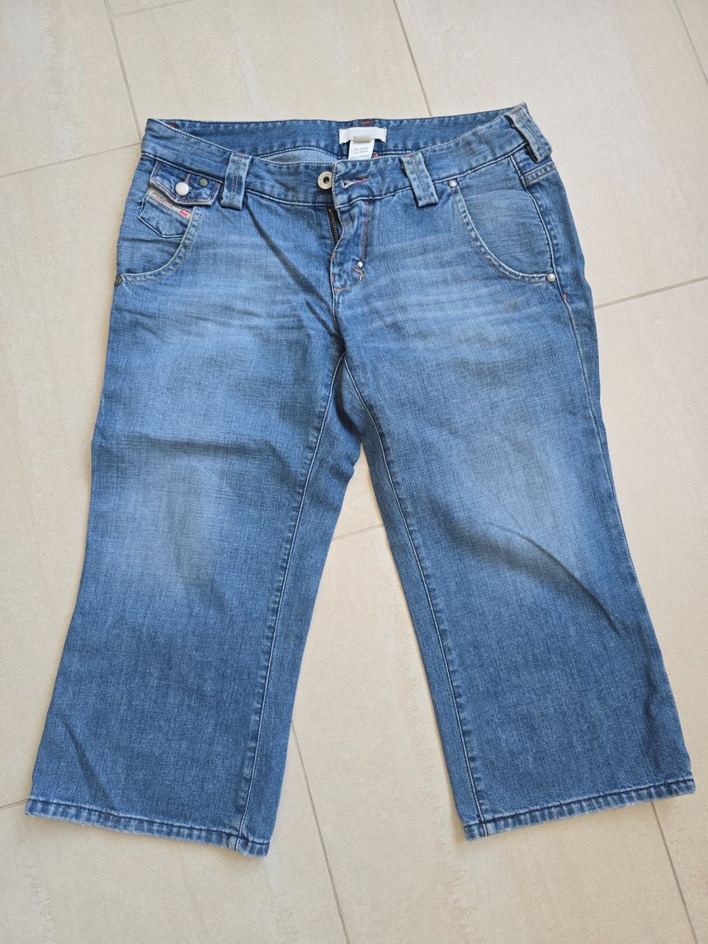 Diesel Jeans: 3/4 Diesel Jeans Gr. 28 – Usato da Steinhausen venduto da aengeli07