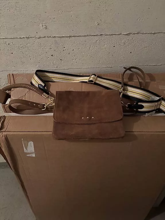 Borse da donna: Beck Söndergaard Tasche – Usato da Ennetbaden venduto da julija. 1
