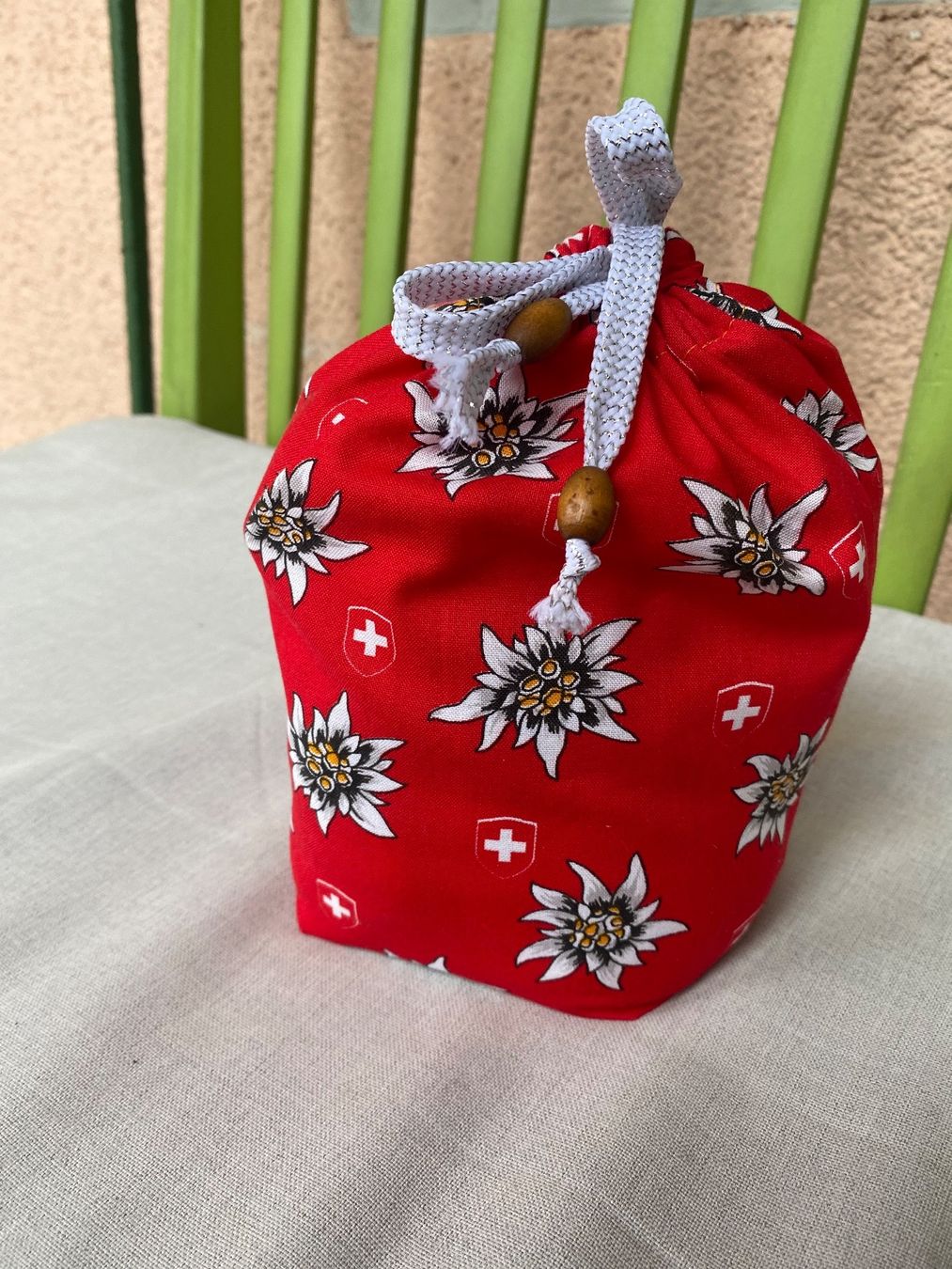Tutte le decorazioni: Tür oder Fenster-Stopper Unikat Handmade – Nuovo (secondo la descrizione) da Hunzenschwil venduto da Smiles