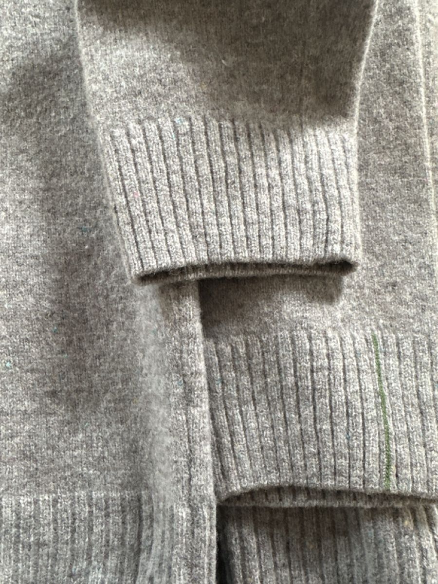 Lacoste Maglioni & Felpe: Pull Lacoste gris col rond, état comme neuf – Usato da Genève venduto da Davidspiky17 5