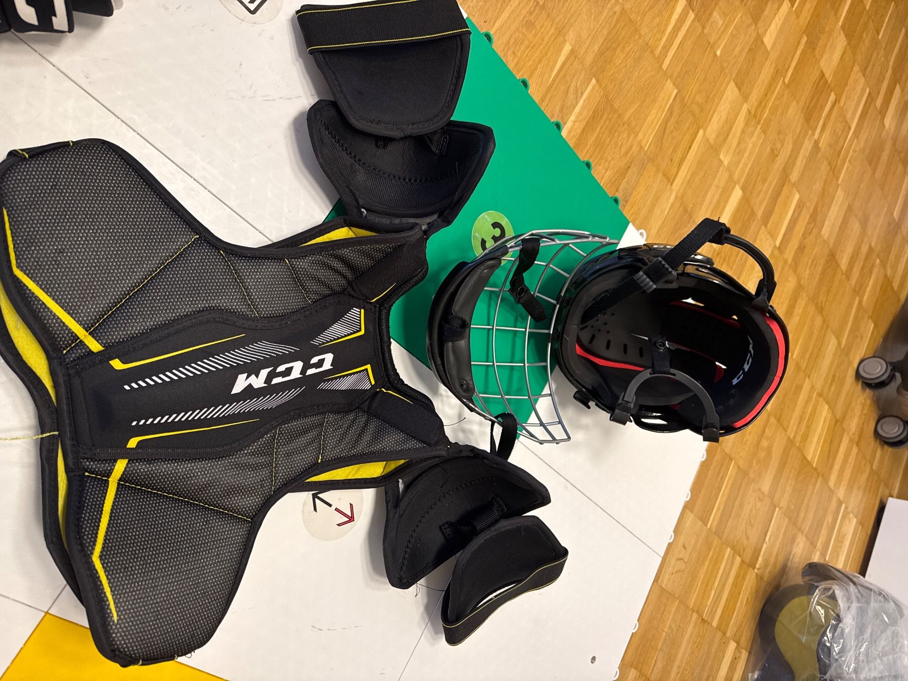 Ccm Schutz & Schoner: CCM Eishockey Set Junior – Gebraucht aus Hinteregg von bubastis 5