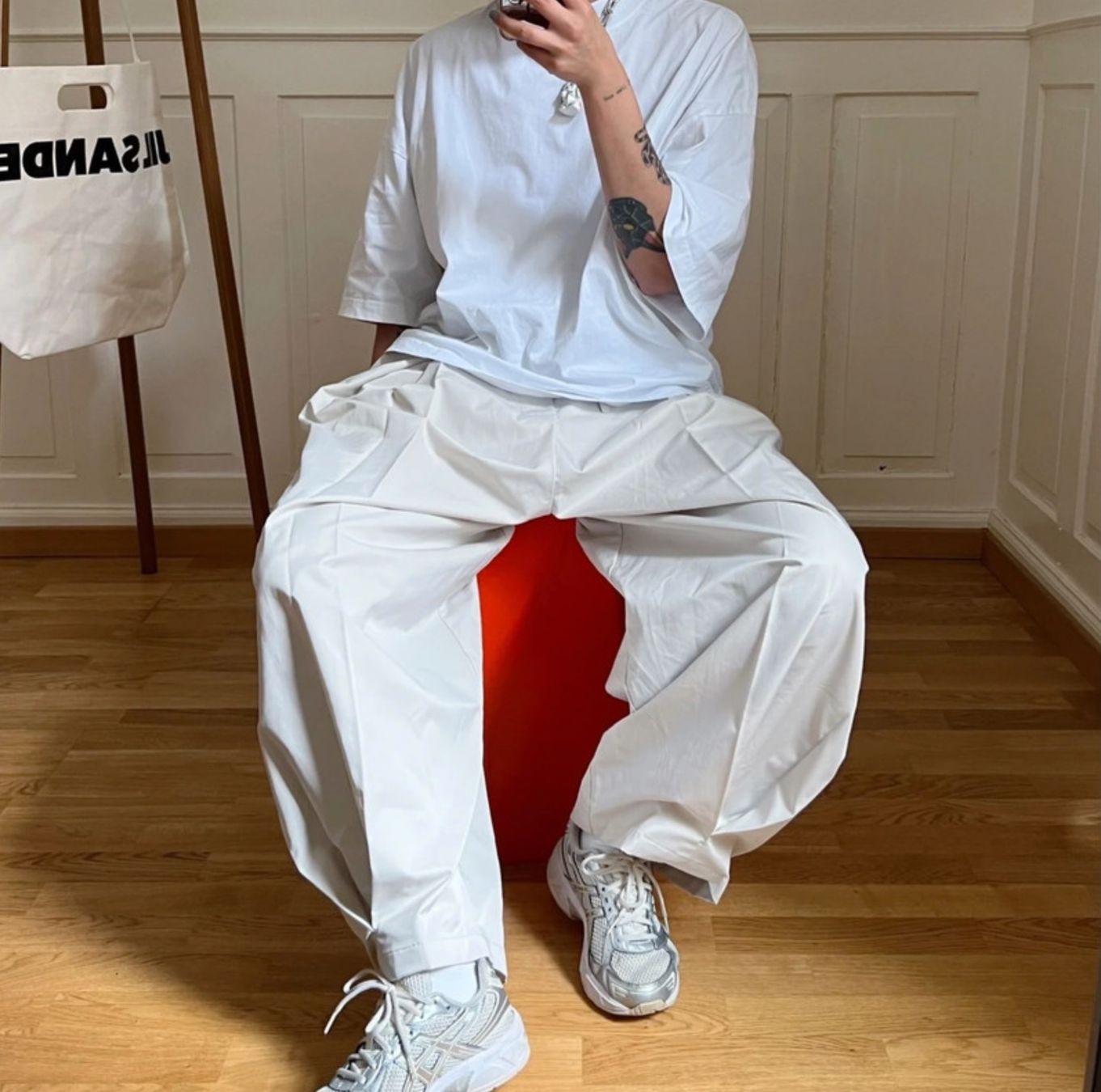 Pantaloni: Wide-leg Pleated Trousers ivory – Nuovo (secondo la descrizione) da Bad Ragaz venduto da leadaria 2