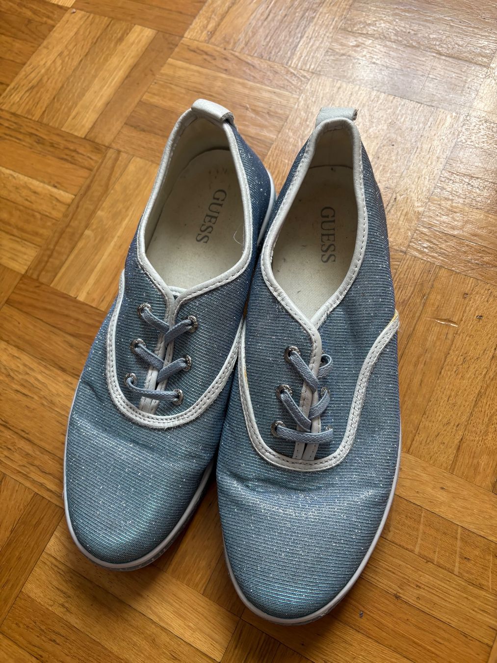 Guess Scarpe da donna: Guess Schuhe Sneakers Gr. 40 – Nuovo (secondo la descrizione) da Genève venduto da sunandwind