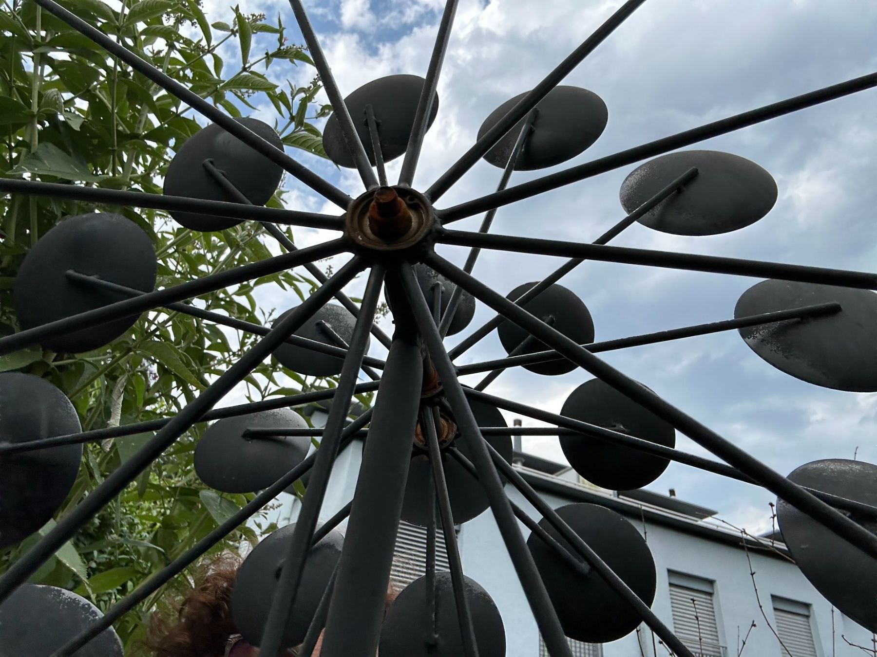 Altro in Decorazioni & Accessori: Windspiel Gartendeko Metall Kugel Form bunt gebraucht – Usato da Kriens venduto da ch__z8rx 2