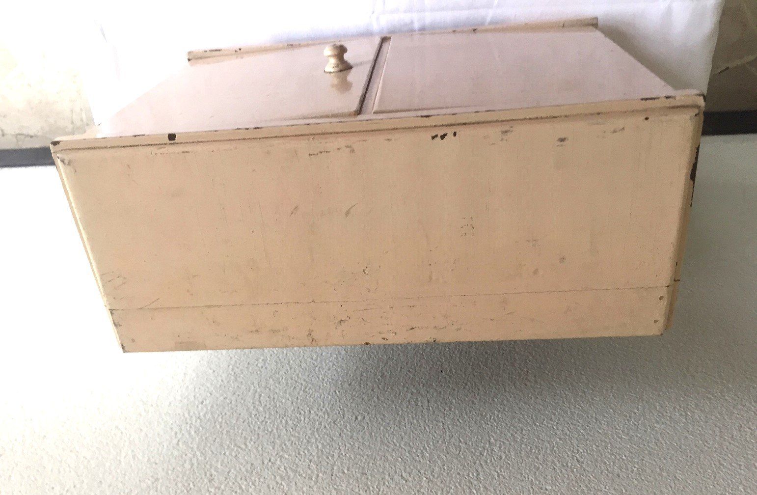 Jouets: Puppen Kleiderschrank – D'occasion à Minusio par Mer66 3