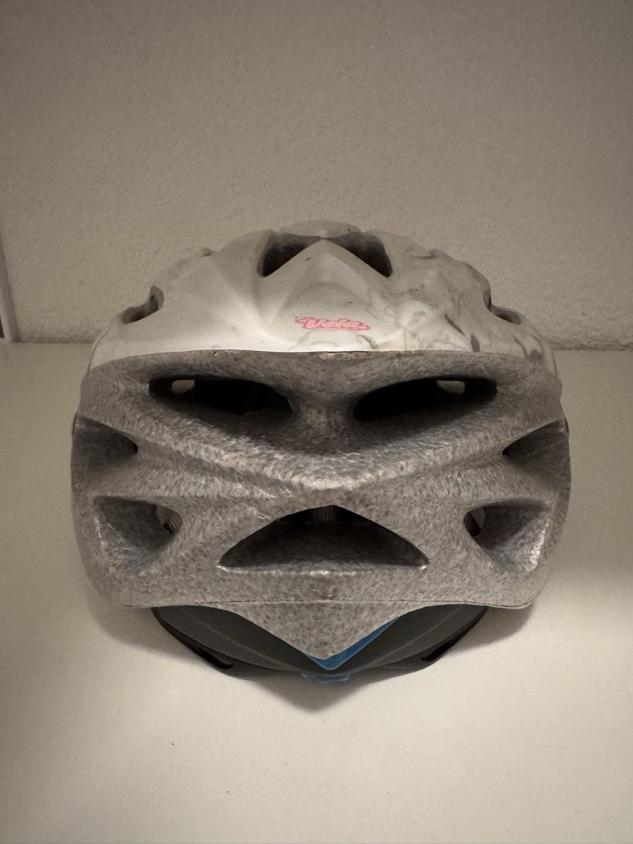 Bell Caschi: Velohelm unisex 50-57 cm – Usato da Oberentfelden venduto da Judyku 2