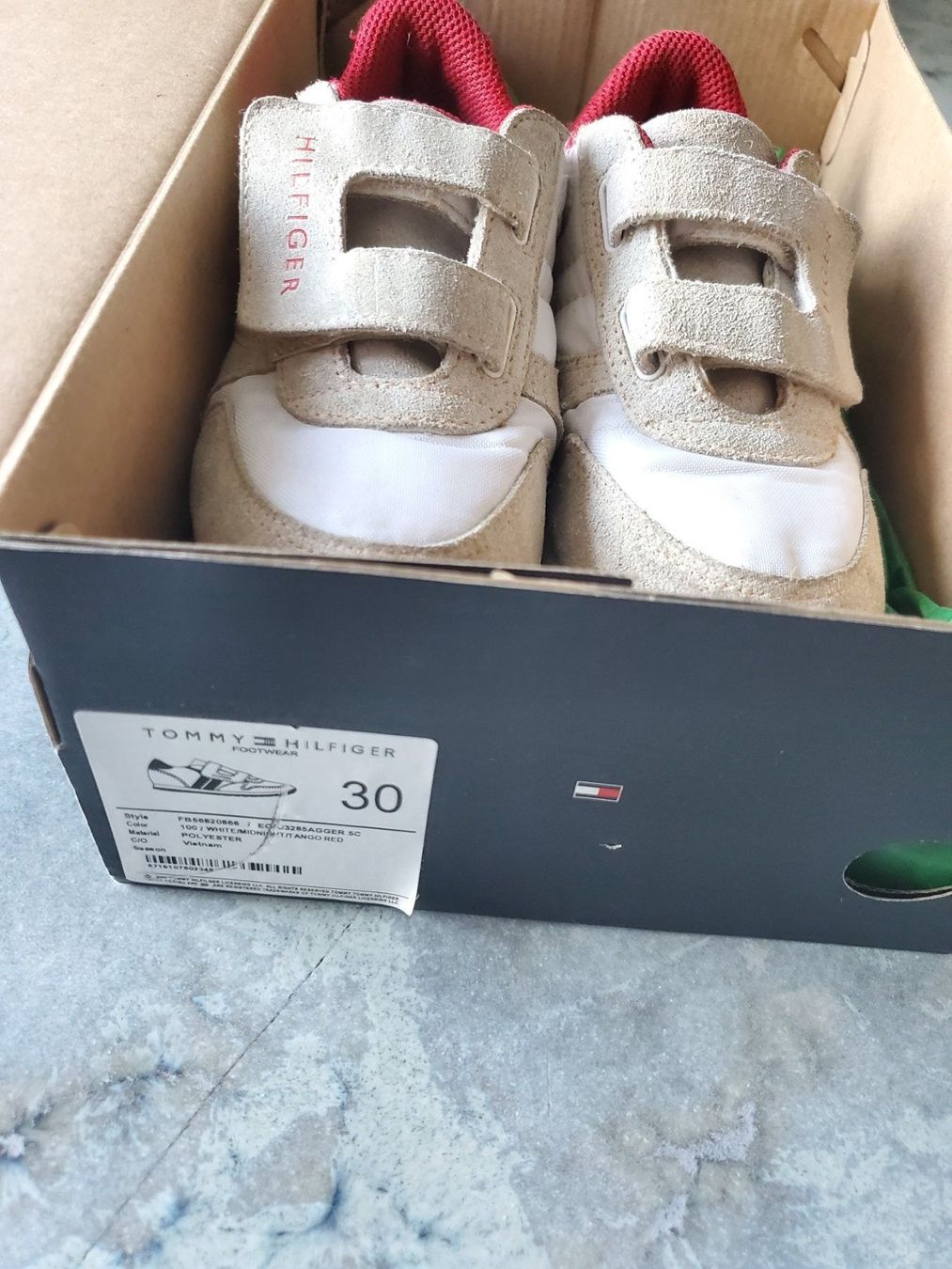 Tommy Hilfiger Scarpe per ragazzi: Tommy Hilfiger Turnschuhe Gr 30 Junge – Usato da Dättwil AG venduto da Globetrotter2000 1