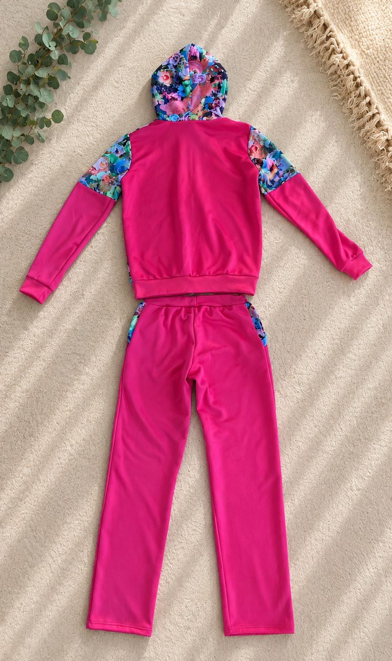 Completi & Tailleur: Designer Damen Trainingsanzug mit Blumenmuster Gr S/M – Usato da St. Gallen venduto da Starlord77 1