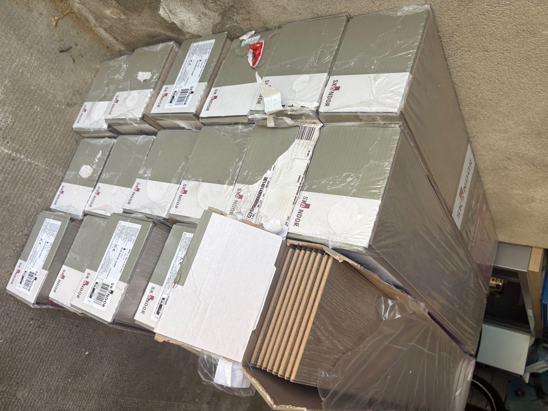 Rivestimenti per pavimenti: Laminat Skandor herringbone – Usato da Mont-sur-Rolle venduto da jur_flp8 2